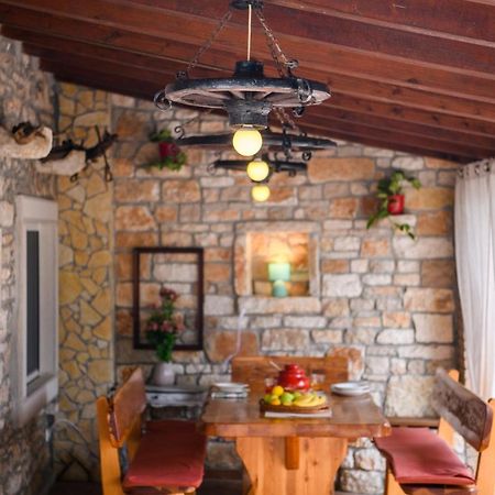 Rustic Istrian House Varesco Krnica Luaran gambar