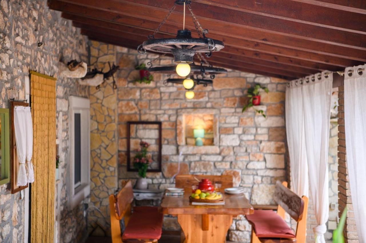Rustic Istrian House Varesco Krnica Luaran gambar