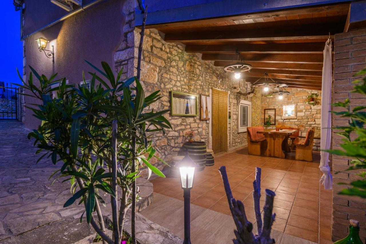 Rustic Istrian House Varesco Krnica Luaran gambar