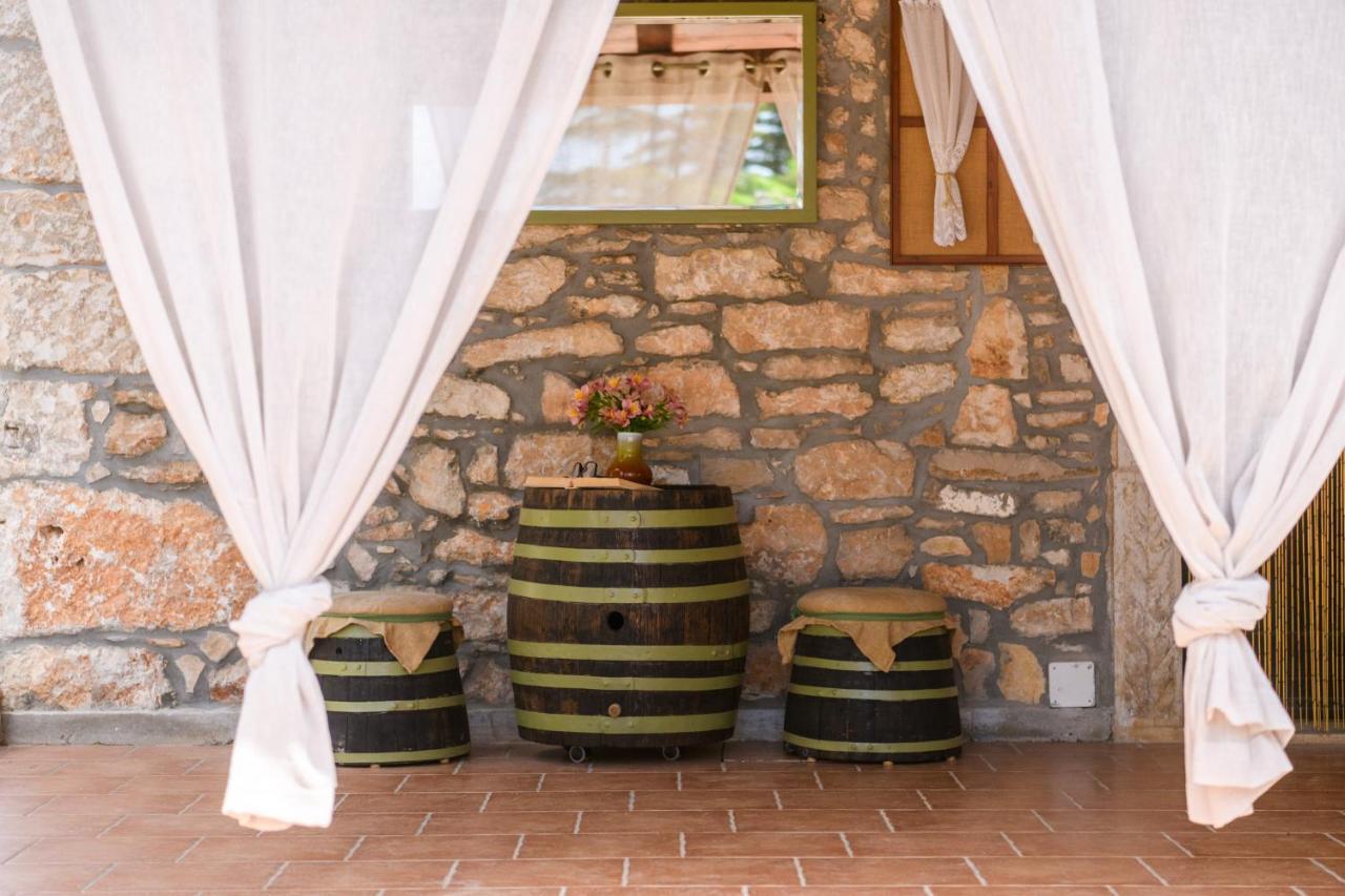 Rustic Istrian House Varesco Krnica Luaran gambar