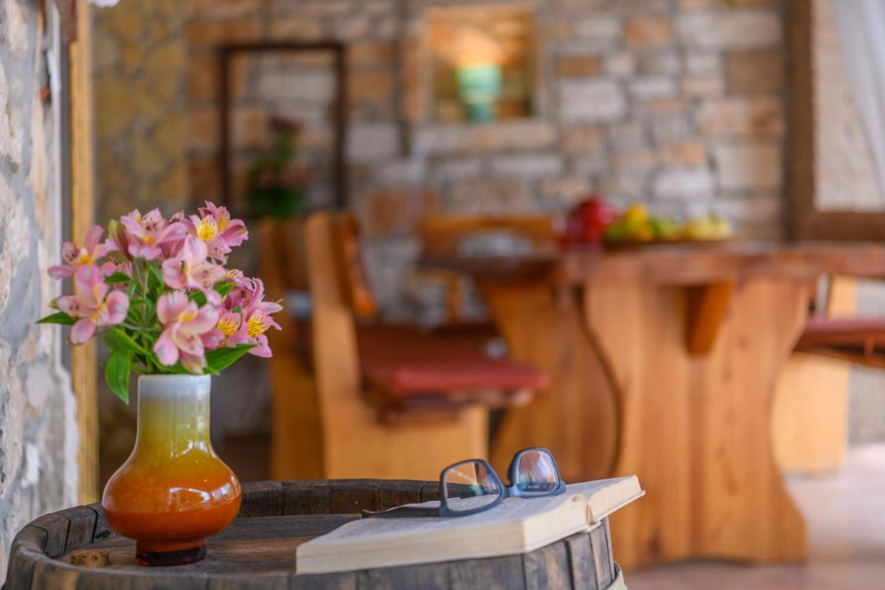 Rustic Istrian House Varesco Krnica Luaran gambar