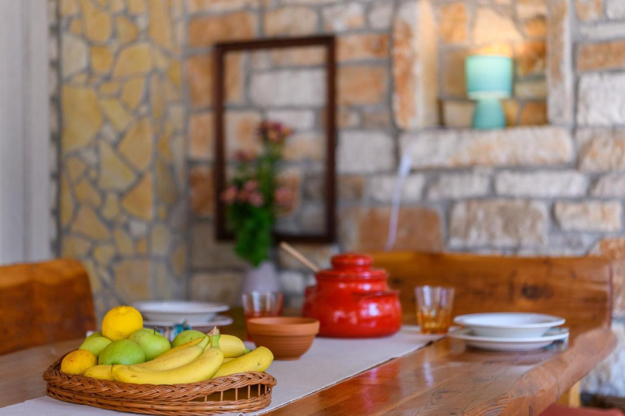 Rustic Istrian House Varesco Krnica Luaran gambar