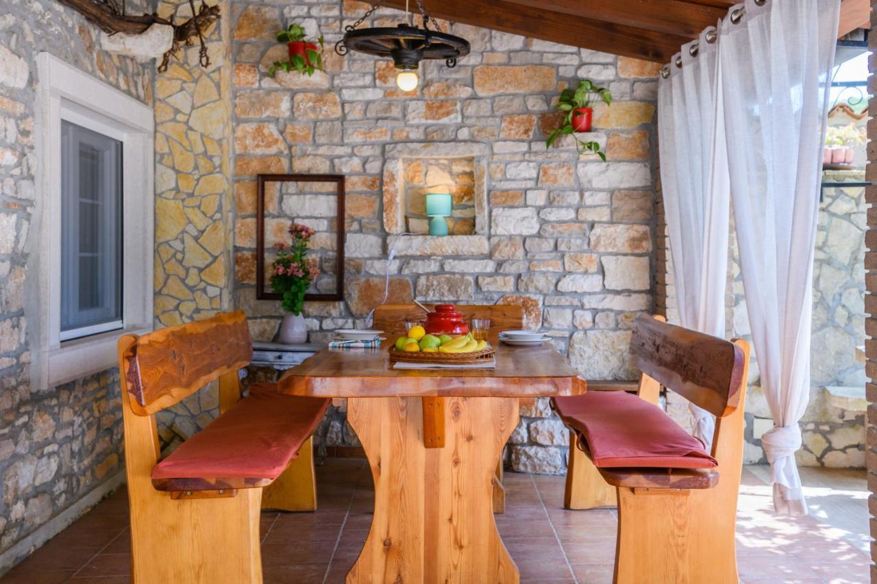 Rustic Istrian House Varesco Krnica Luaran gambar