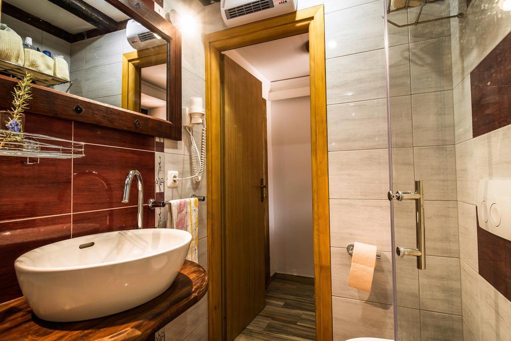 Rustic Istrian House Varesco Krnica Luaran gambar