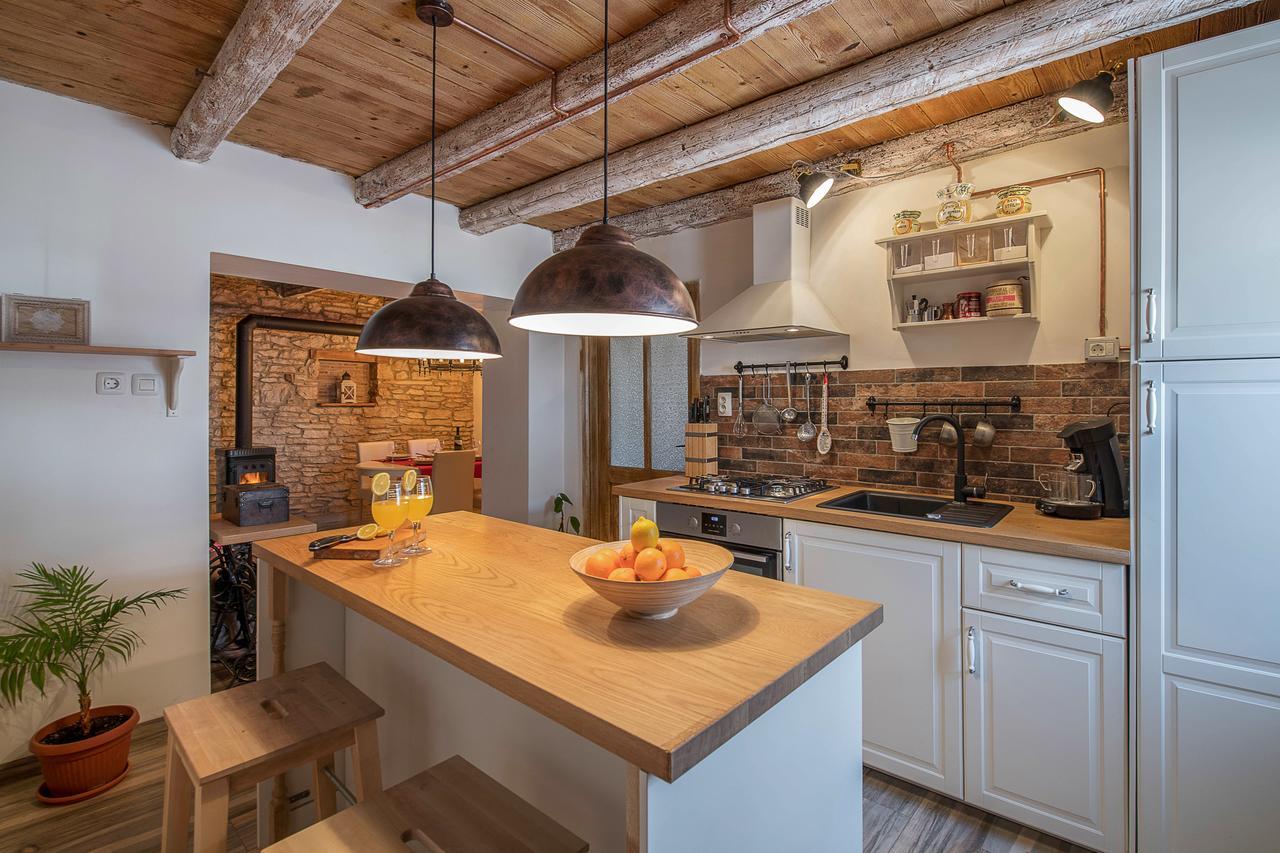 Rustic Istrian House Varesco Krnica Luaran gambar