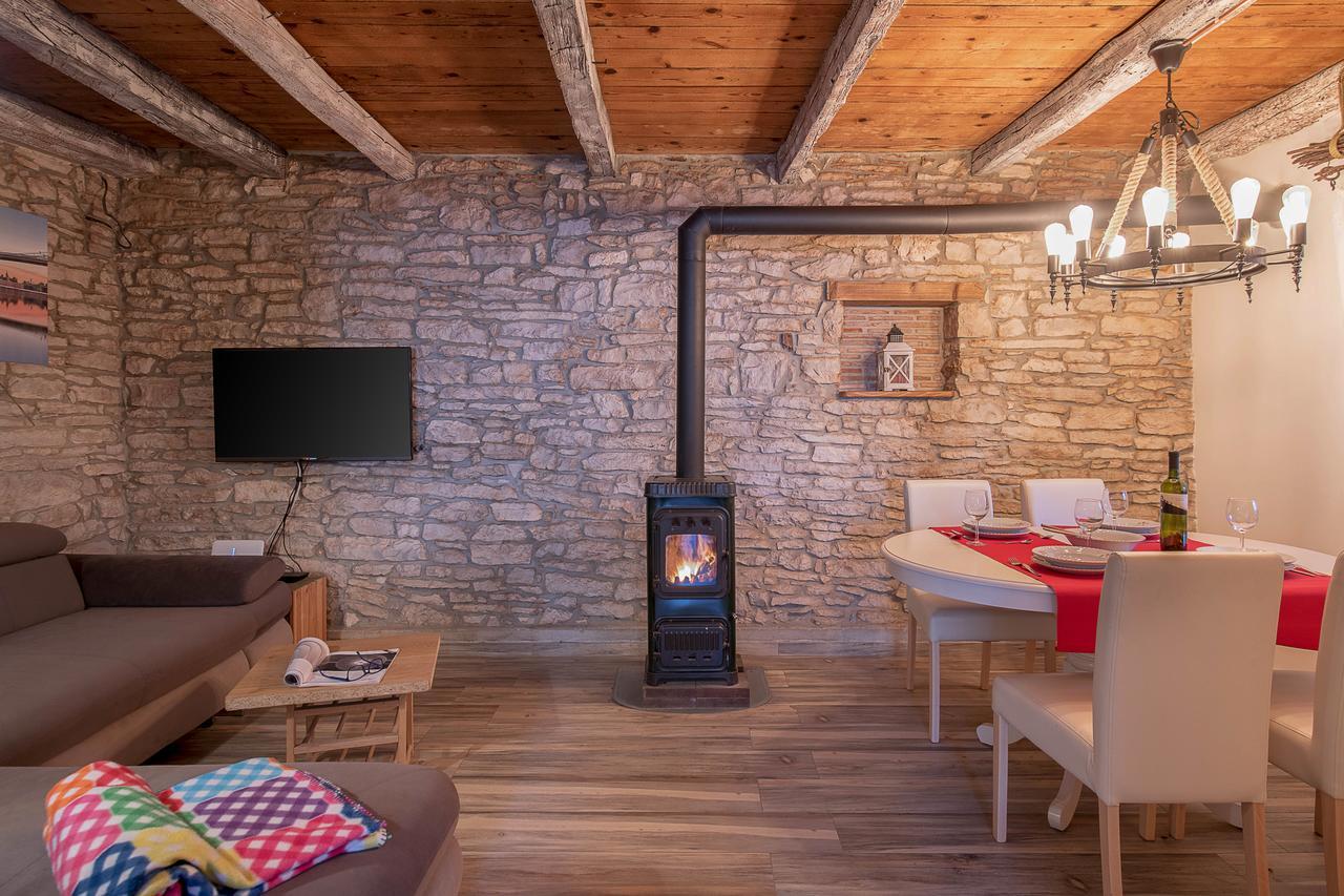 Rustic Istrian House Varesco Krnica Luaran gambar