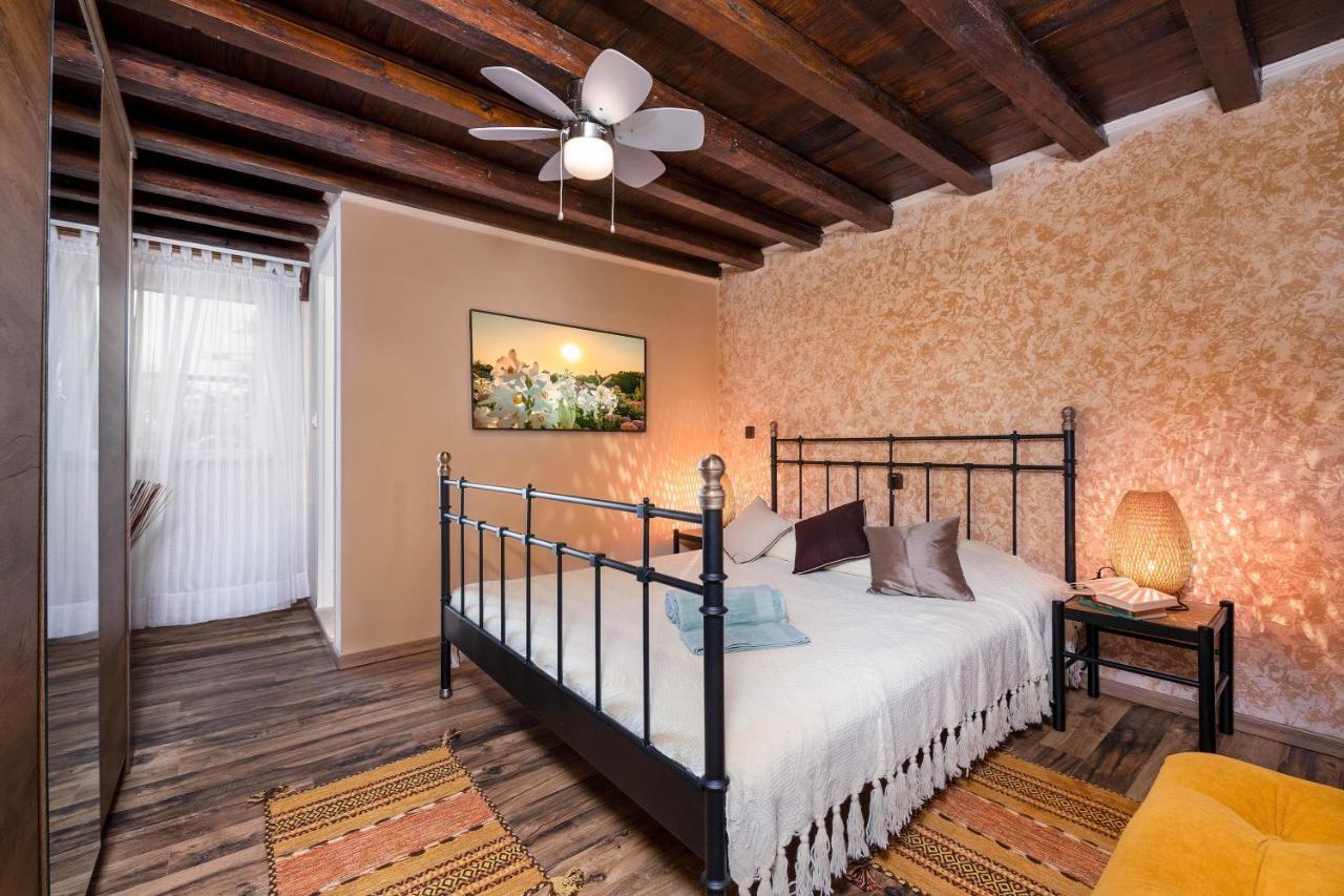 Rustic Istrian House Varesco Krnica Luaran gambar